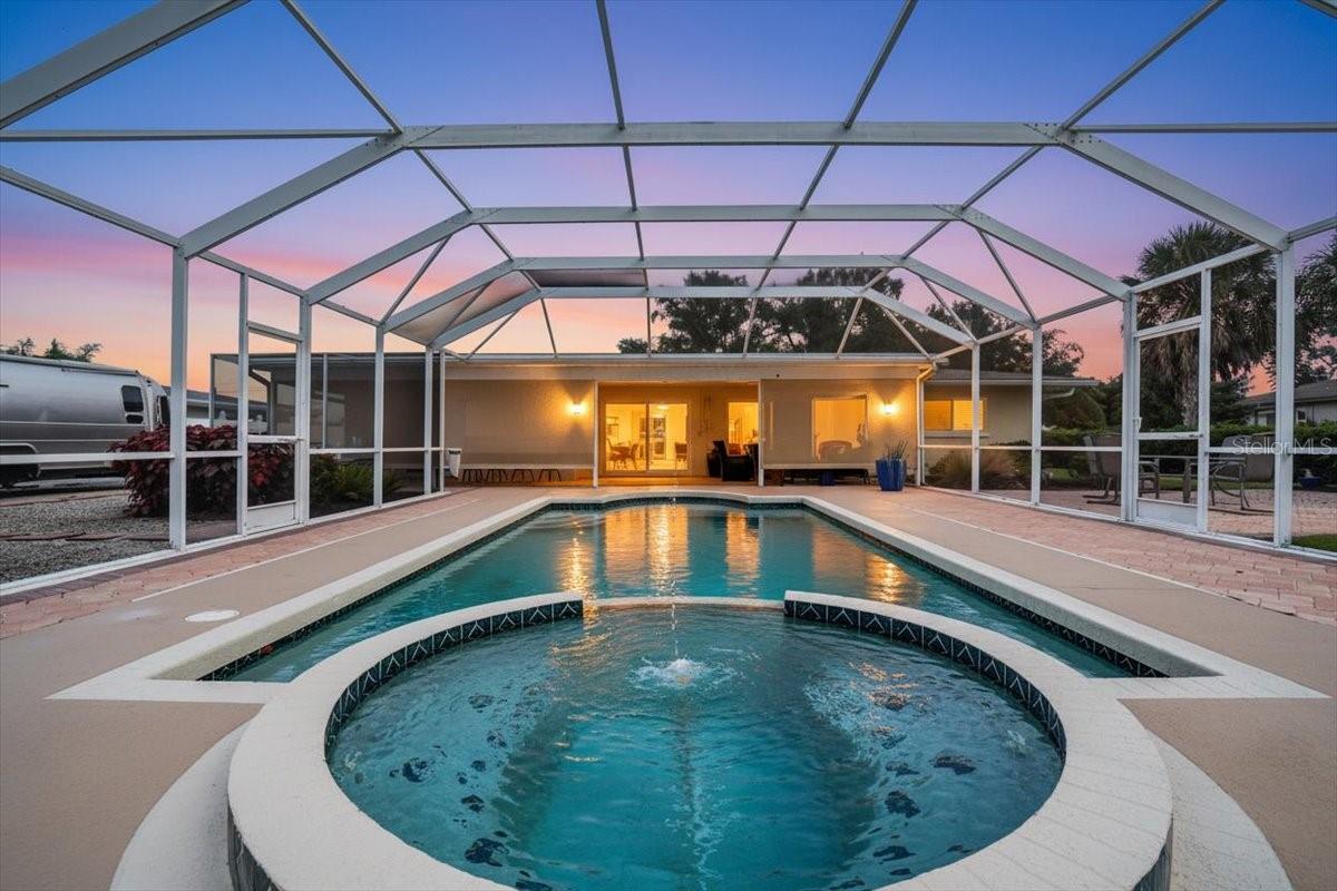 LAUREL VILLA - Residential