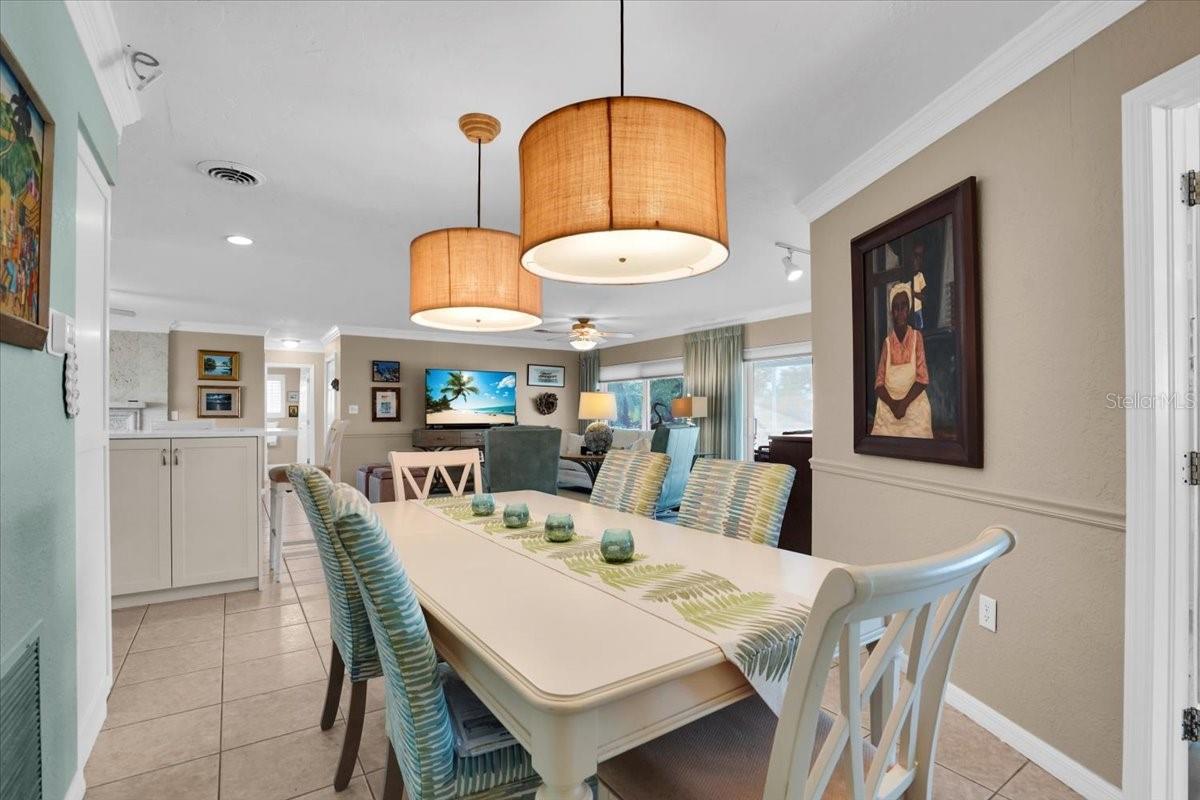 LAUREL VILLA - Residential