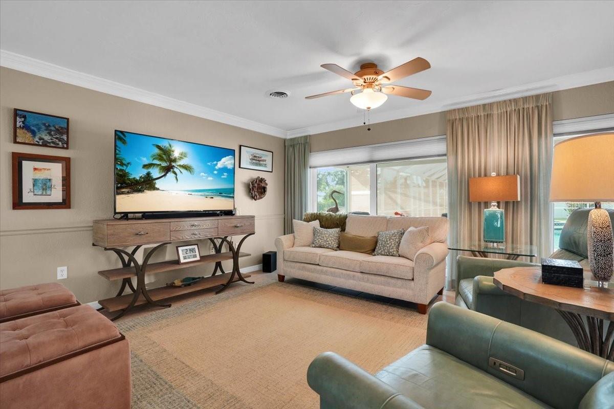 LAUREL VILLA - Residential