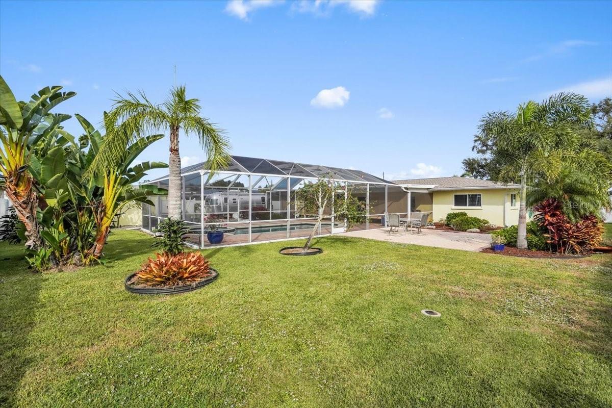 LAUREL VILLA - Residential