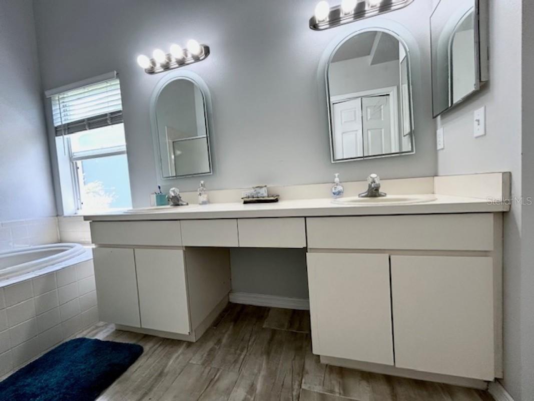 ARDMORE GARDENS - Residential