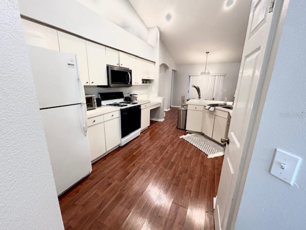 ARDMORE GARDENS - Residential