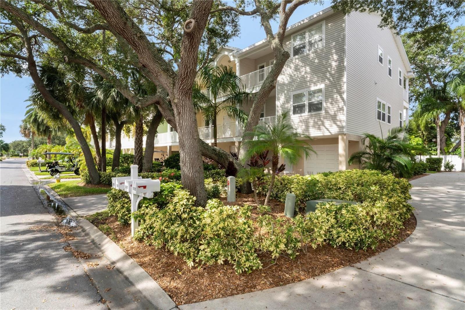 BEACH PARADISE LANDINGS CONDO - Residential