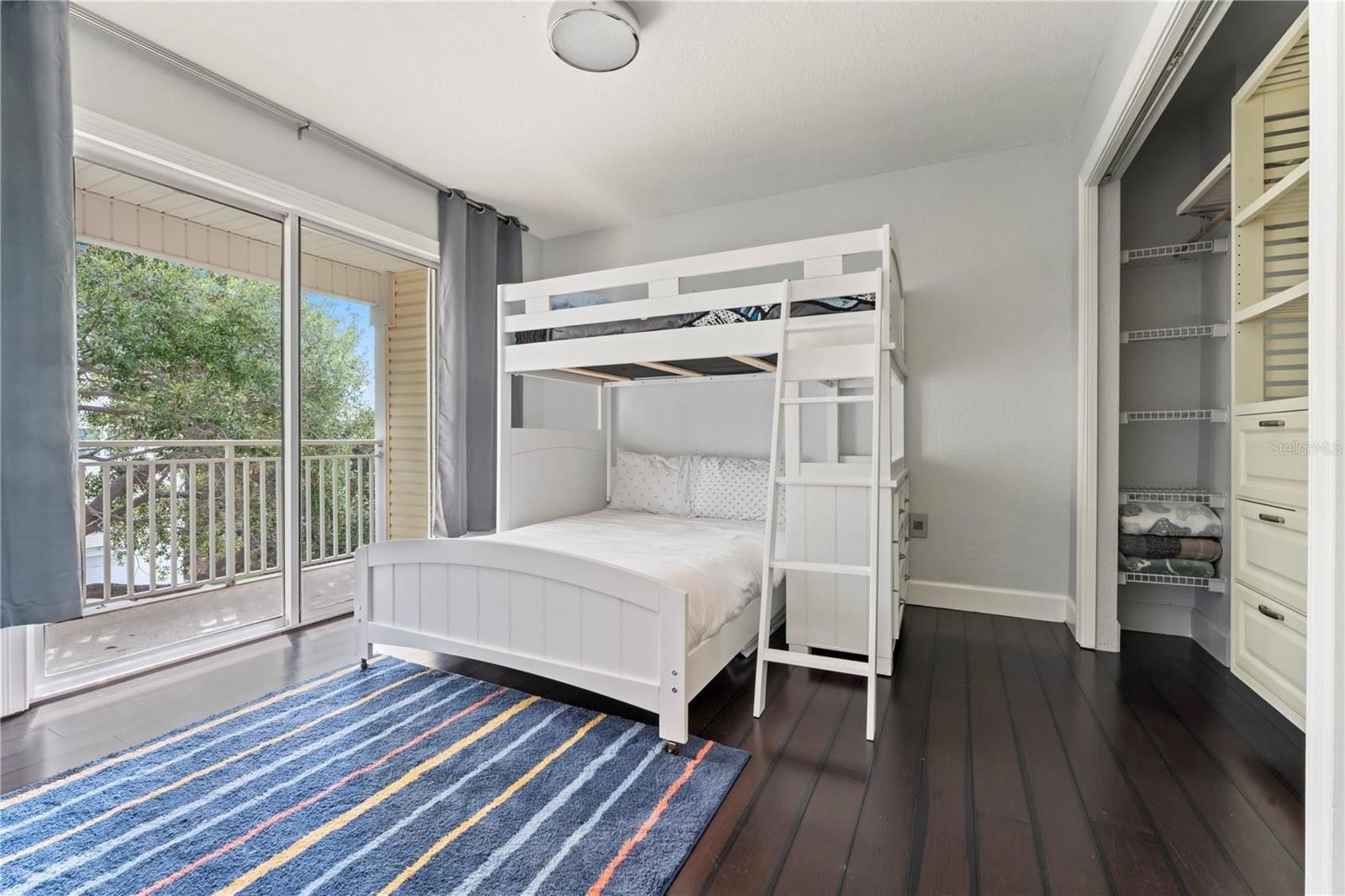 BEACH PARADISE LANDINGS CONDO - Residential