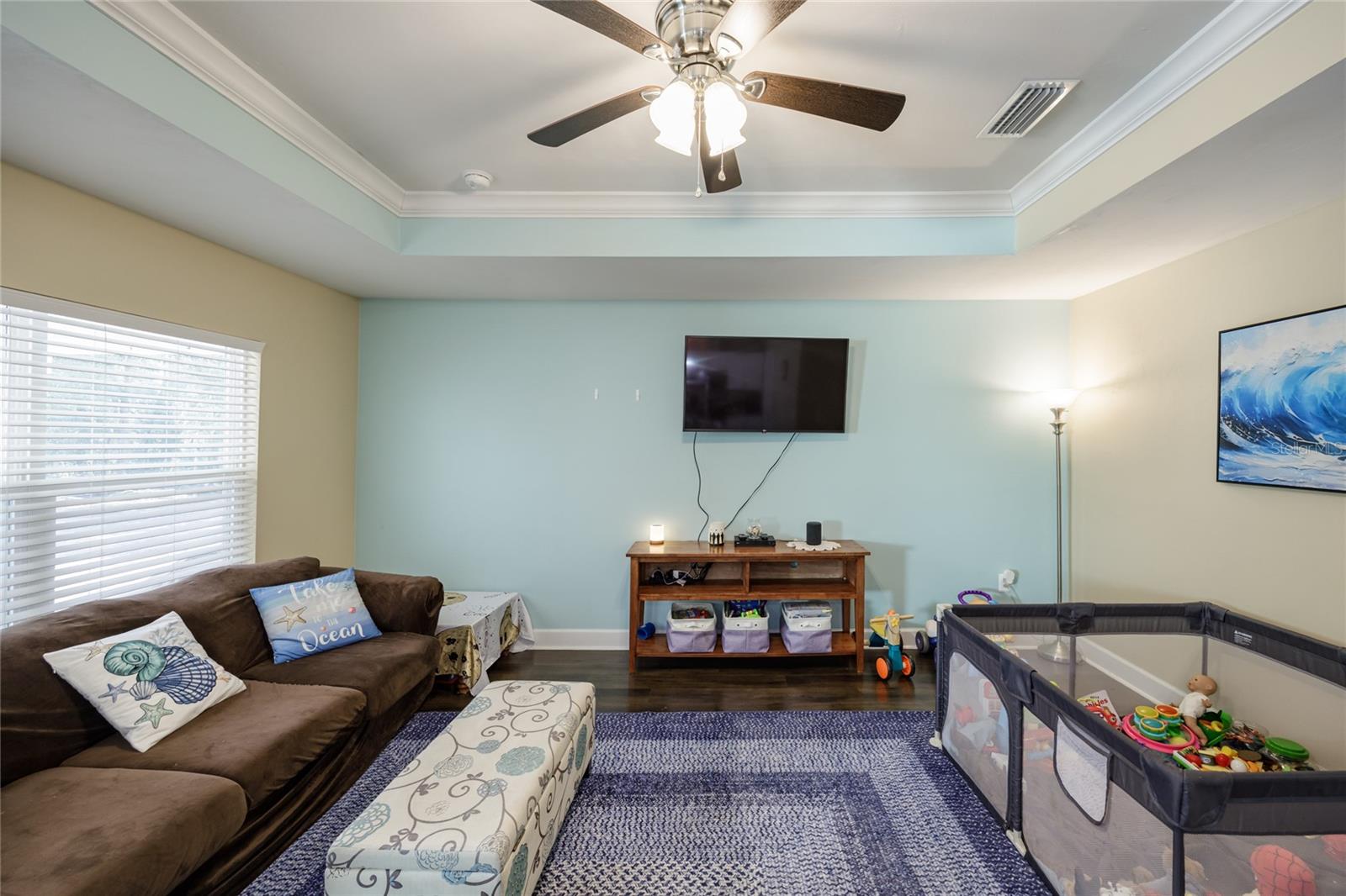 MEADOWS/BEAUTIFUL BRONSON - Residential