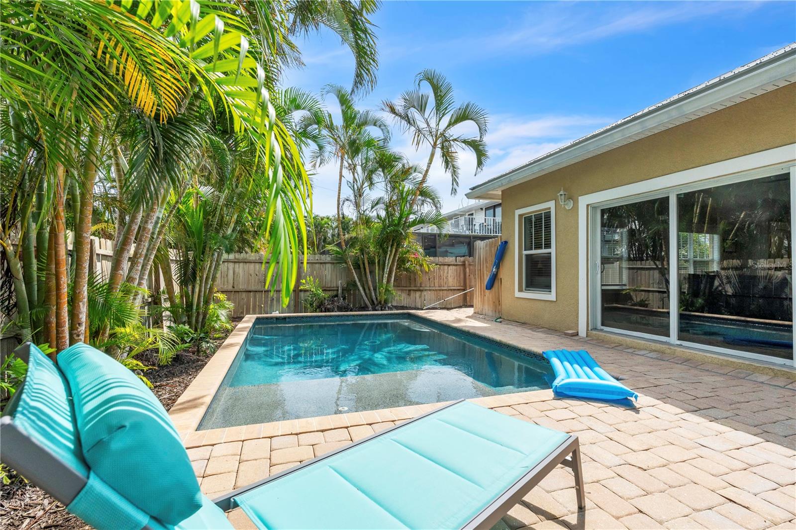 67TH COASTAL COTTAGES OR2448/1887 - Residential