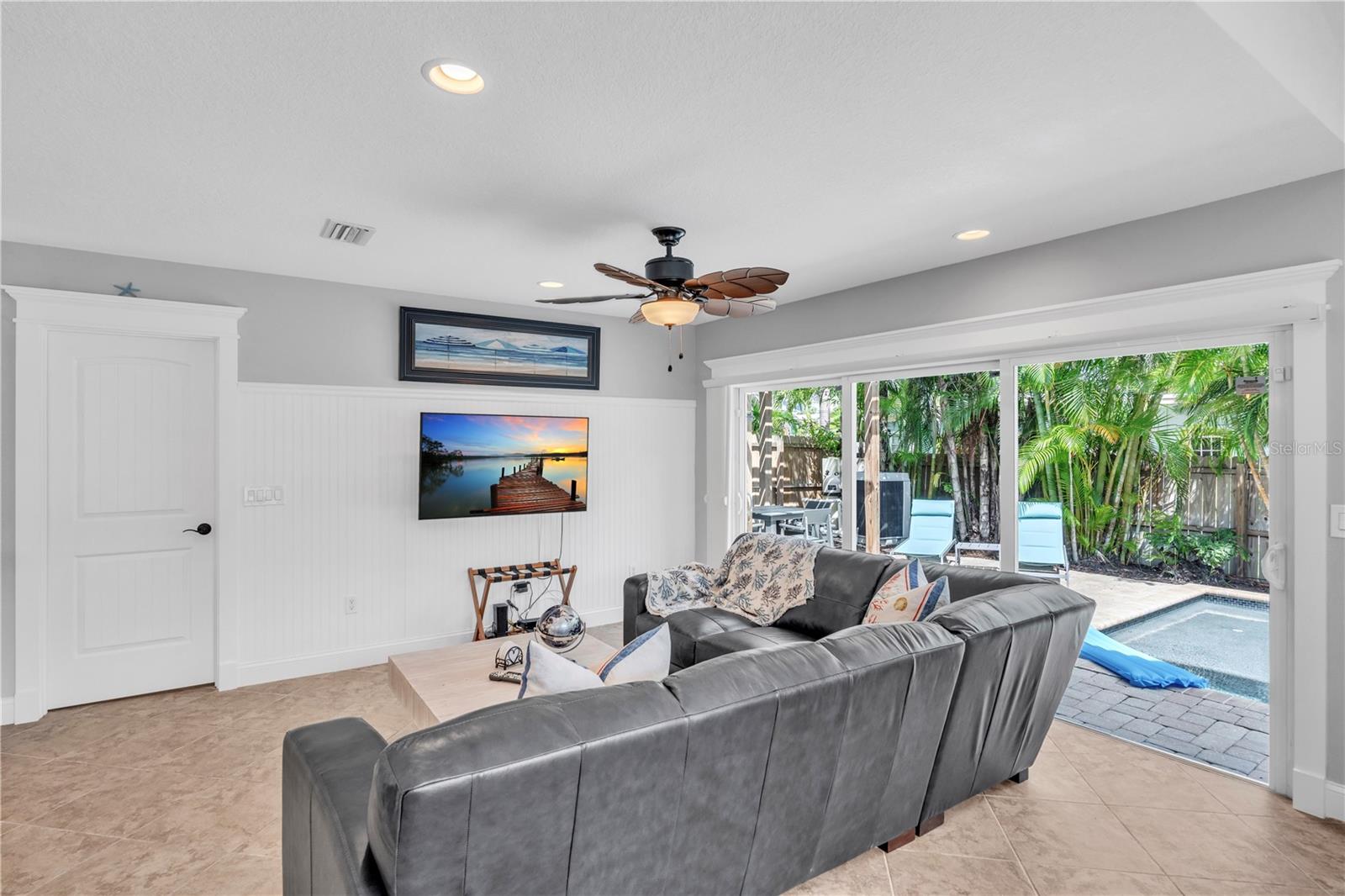 67TH COASTAL COTTAGES OR2448/1887 - Residential