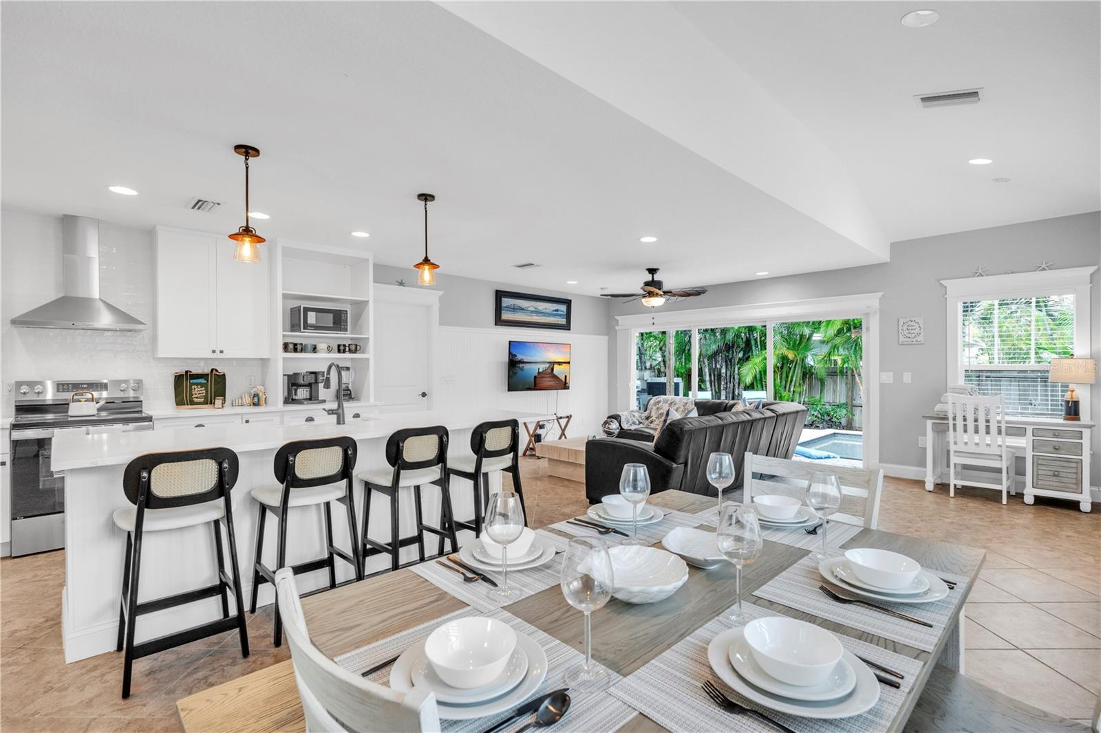 67TH COASTAL COTTAGES OR2448/1887 - Residential