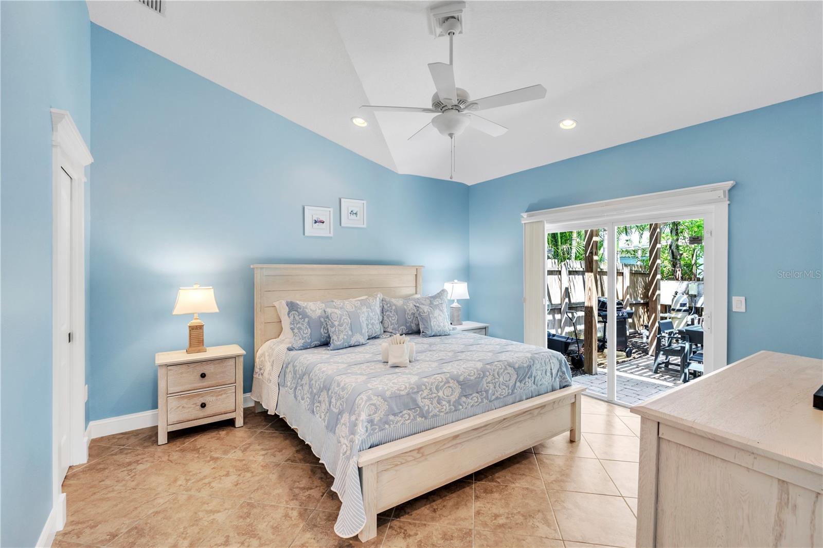 67TH COASTAL COTTAGES OR2448/1887 - Residential