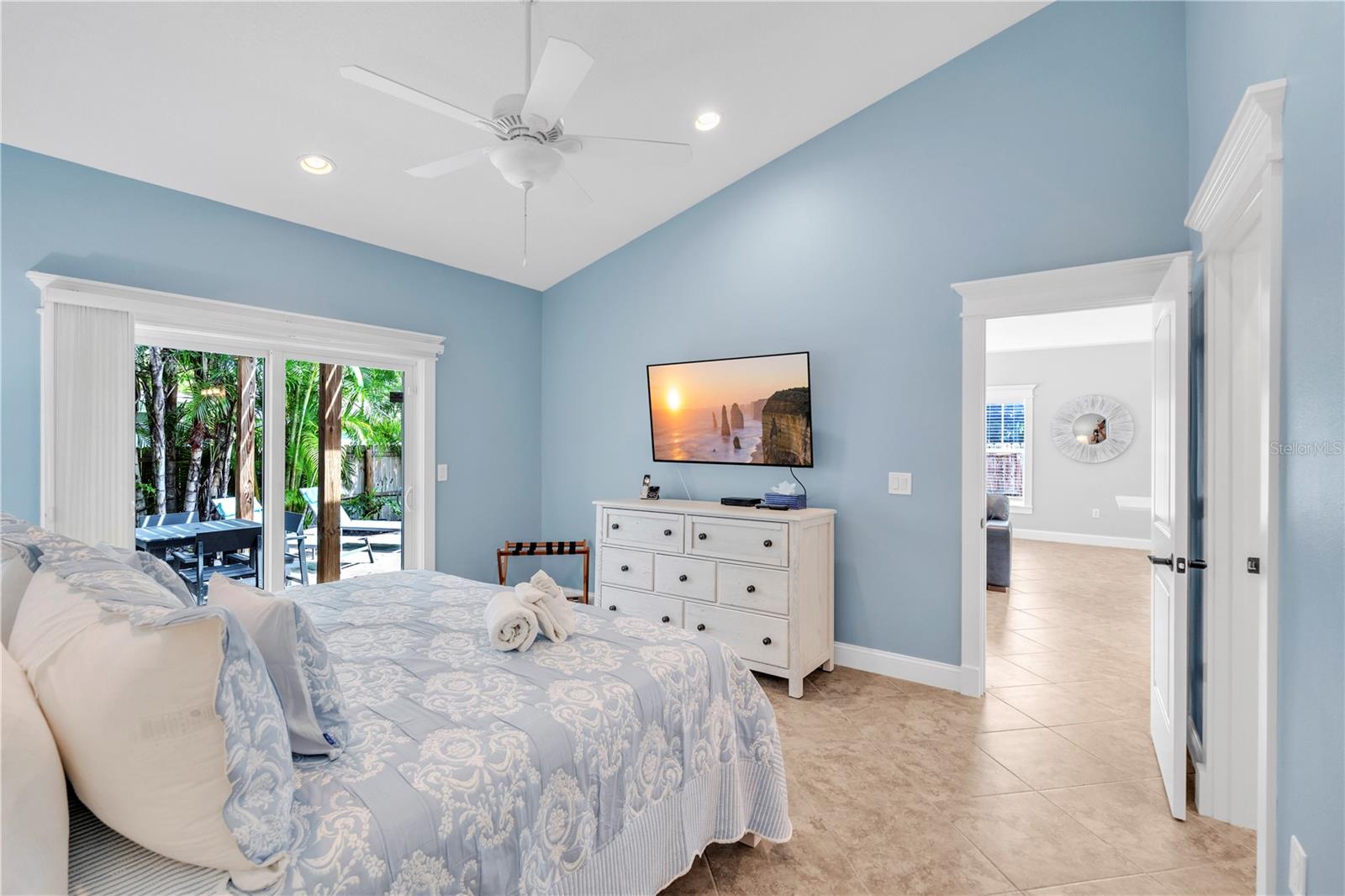 67TH COASTAL COTTAGES OR2448/1887 - Residential