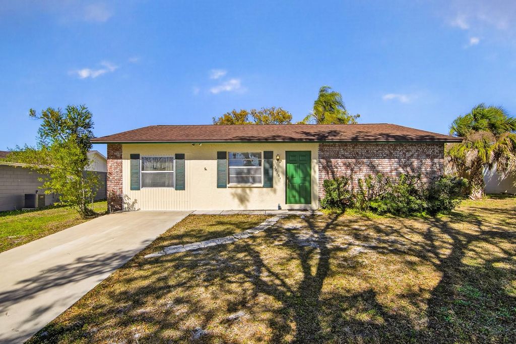 Photo of 13816 Pathfinder Drive, Tampa, FL 33625 (MLS # TB8480127)