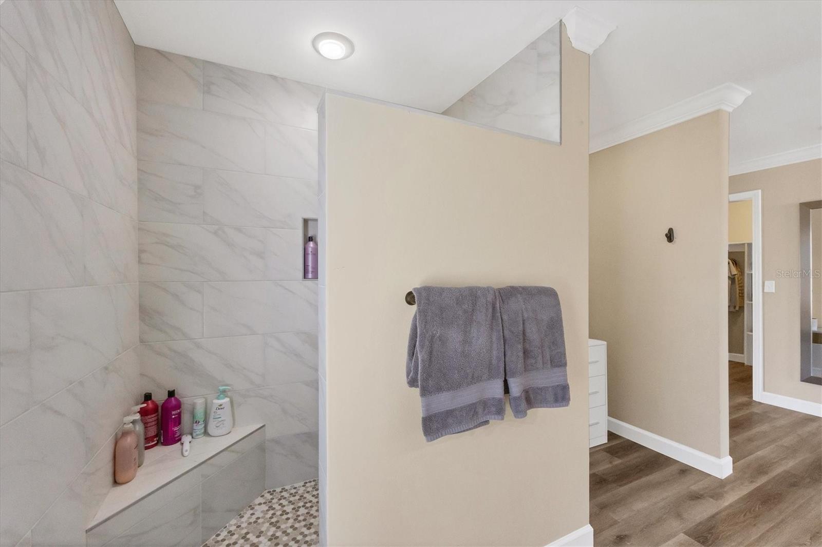ROY FAMILY RANCHES - Residential
