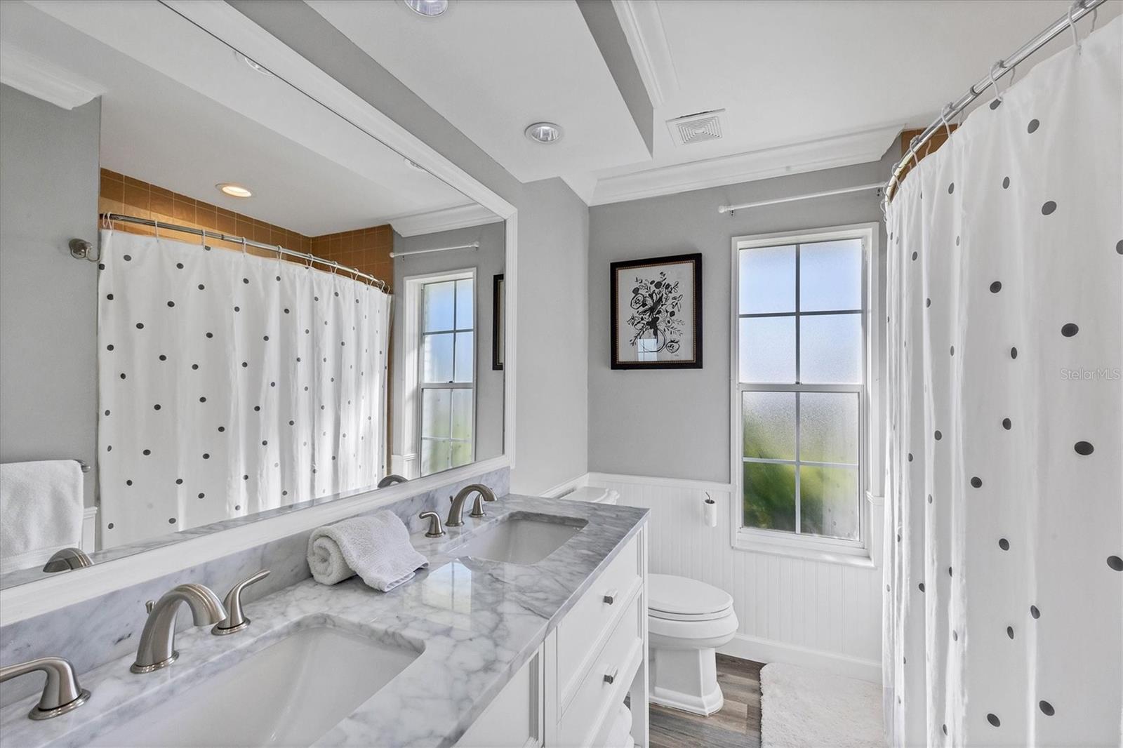 ROY FAMILY RANCHES - Residential