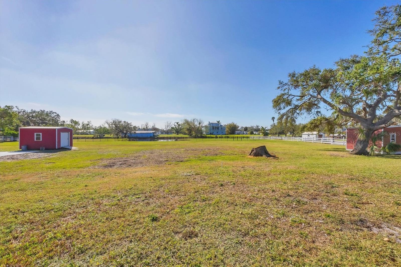ROY FAMILY RANCHES - Residential