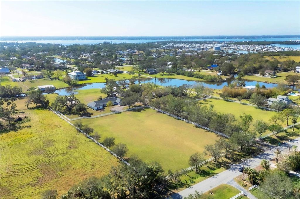 Photo of 2005 21st Street W, Palmetto, FL 34221 (MLS # A4654870)