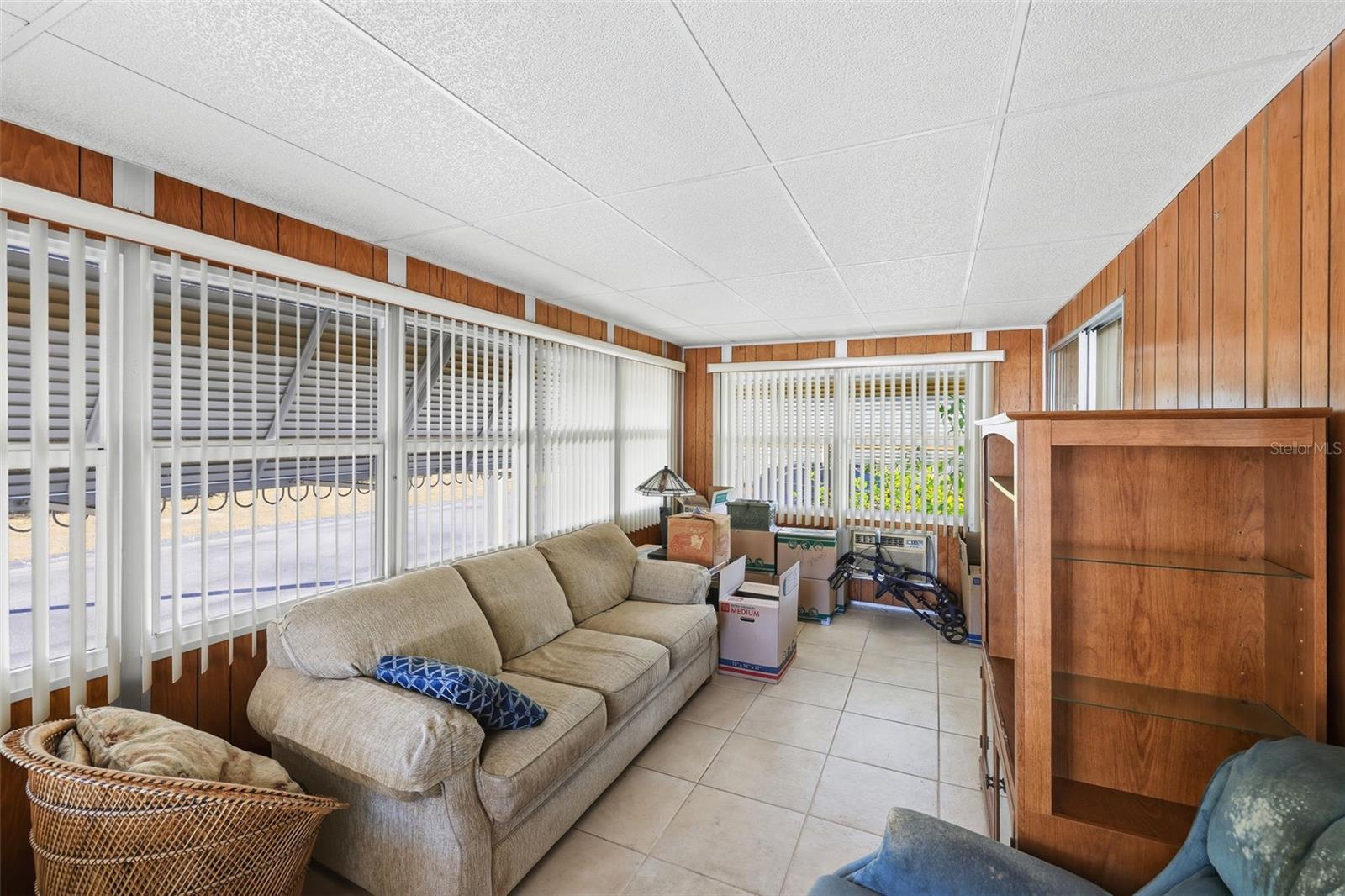 GREENBRIER VILLAGE INC M/H - Residential