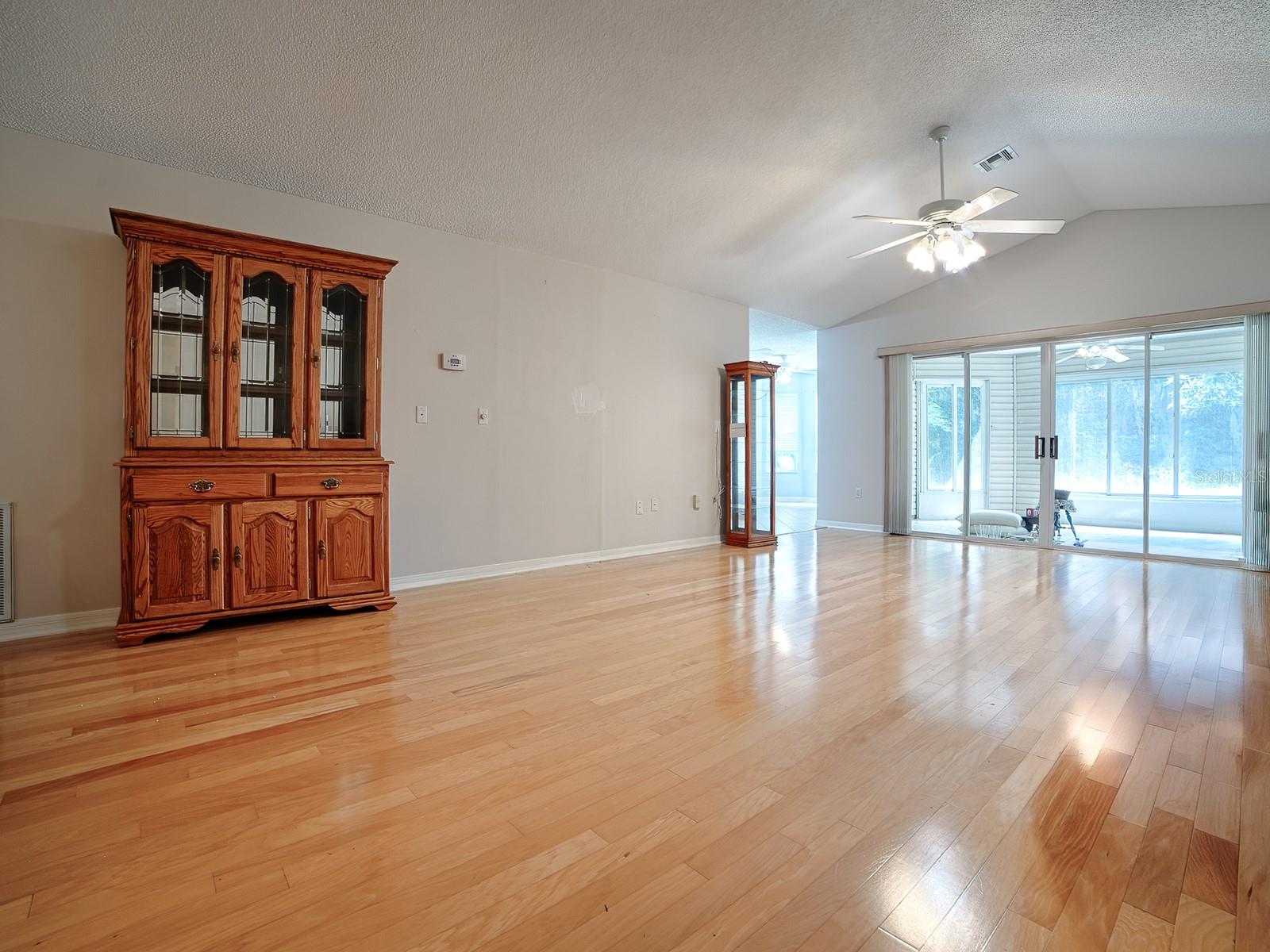 419 RANCHWOOD DRIVE