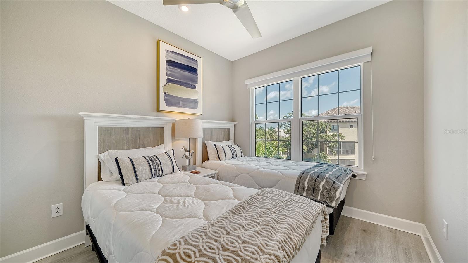 PHILLIPPI LNDGS C - Residential Lease