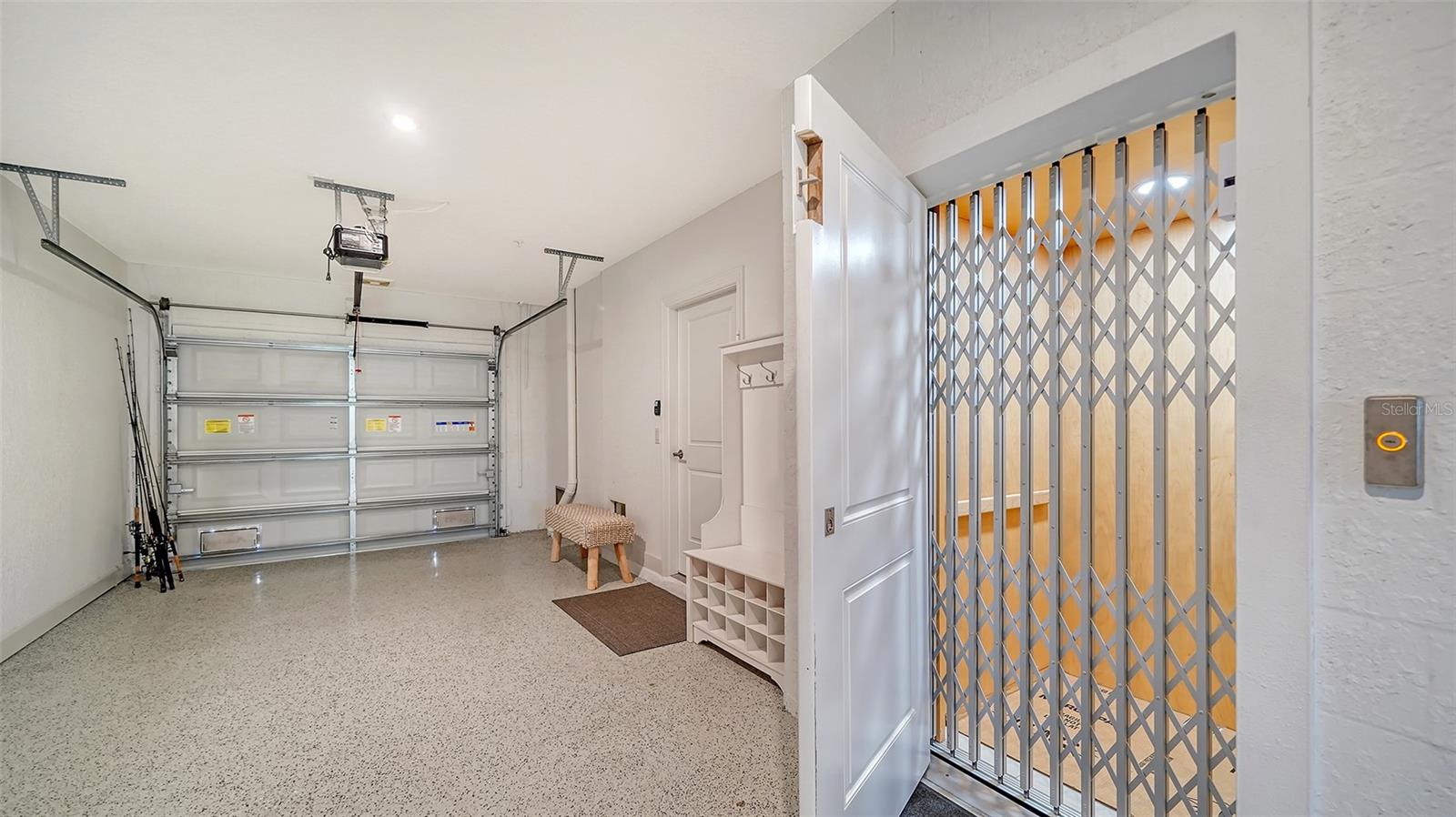 PHILLIPPI LNDGS C - Residential Lease