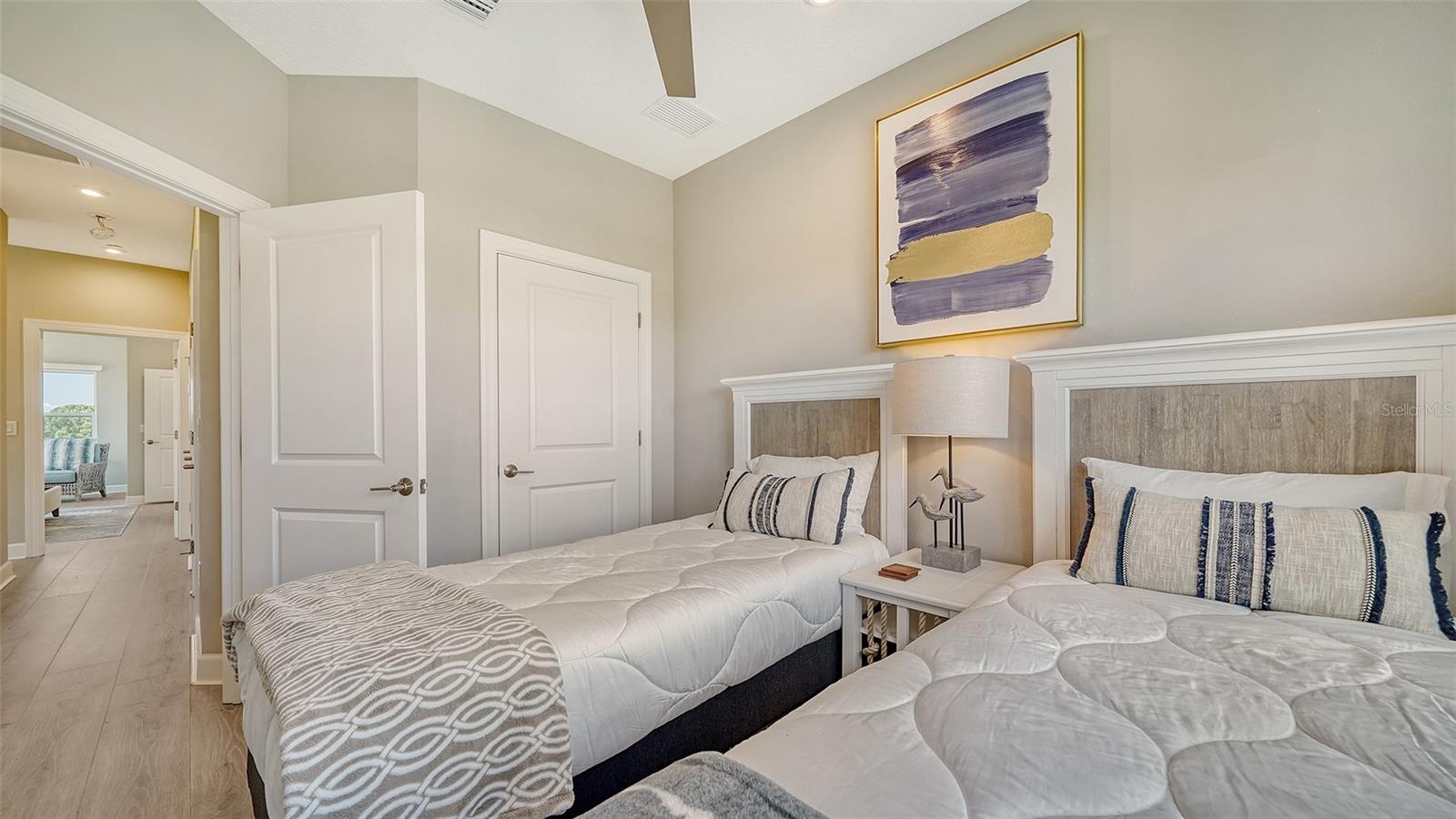 PHILLIPPI LNDGS C - Residential Lease