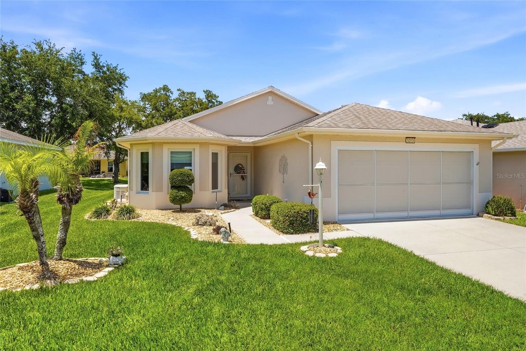 Photo of 5313 Fantasy Way, Leesburg, FL 34748 (MLS # TB8519251)