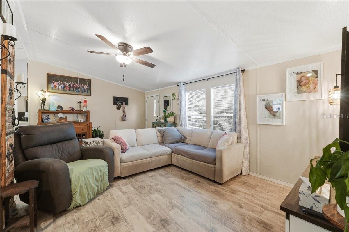 OAK HAMMOCK ESTATES - Residential