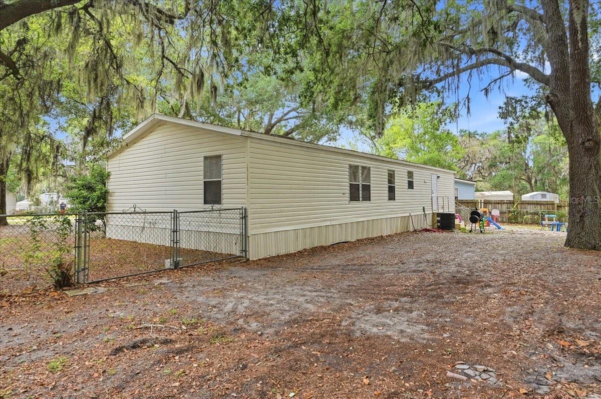 OAK HAMMOCK ESTATES - Residential