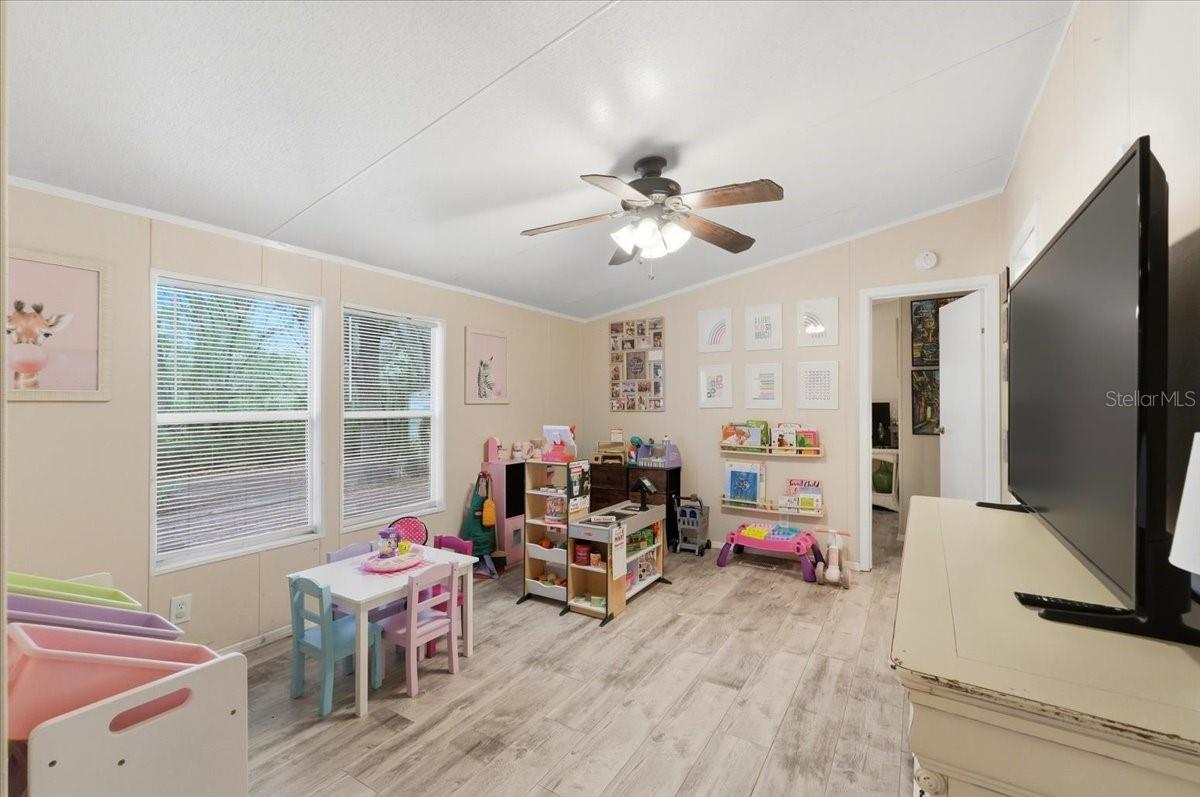 OAK HAMMOCK ESTATES - Residential