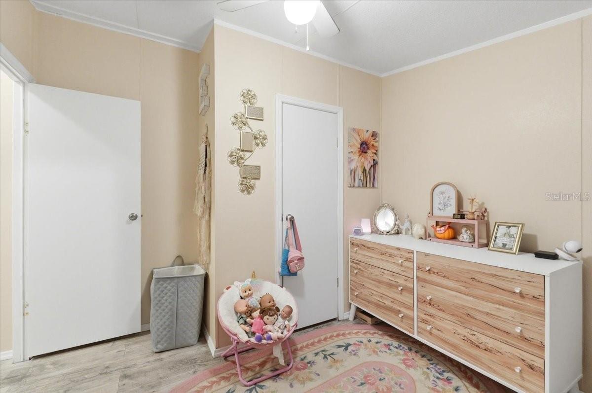 OAK HAMMOCK ESTATES - Residential