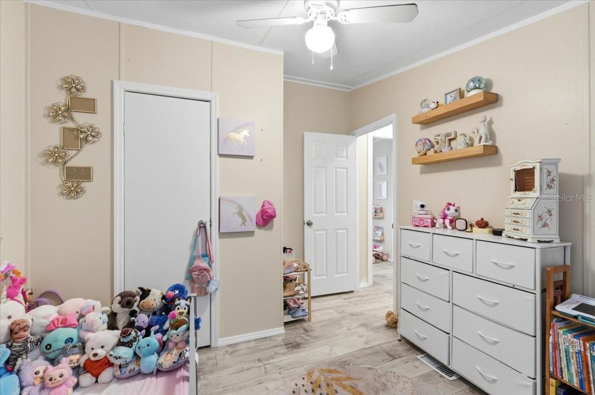 OAK HAMMOCK ESTATES - Residential