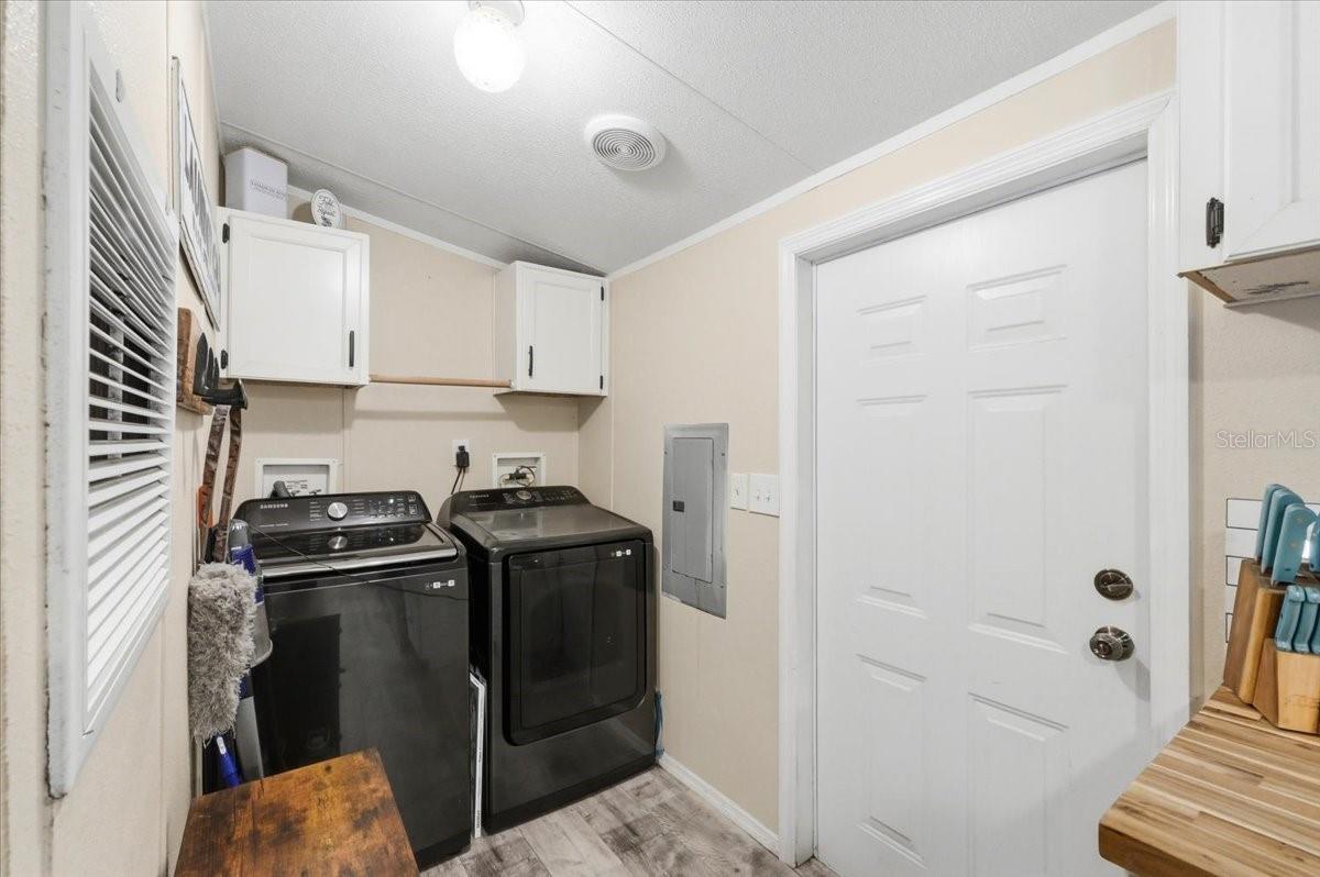 OAK HAMMOCK ESTATES - Residential