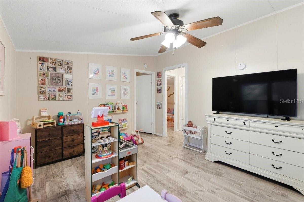 OAK HAMMOCK ESTATES - Residential