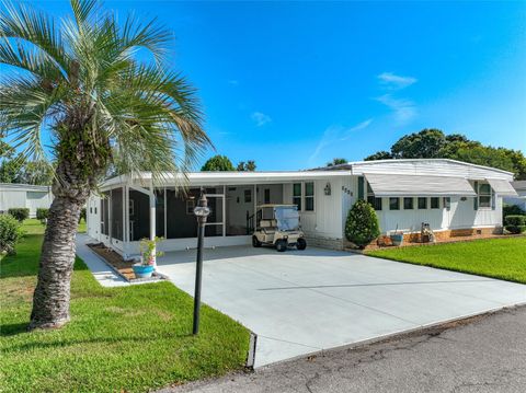 Photo of 1925 Brookside Drive, Mount Dora, FL 32757 (MLS # G5114500)