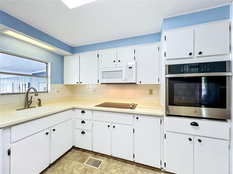Tiny photo for 1925 Brookside Drive, Mount Dora, FL 32757 (MLS # G5114500)