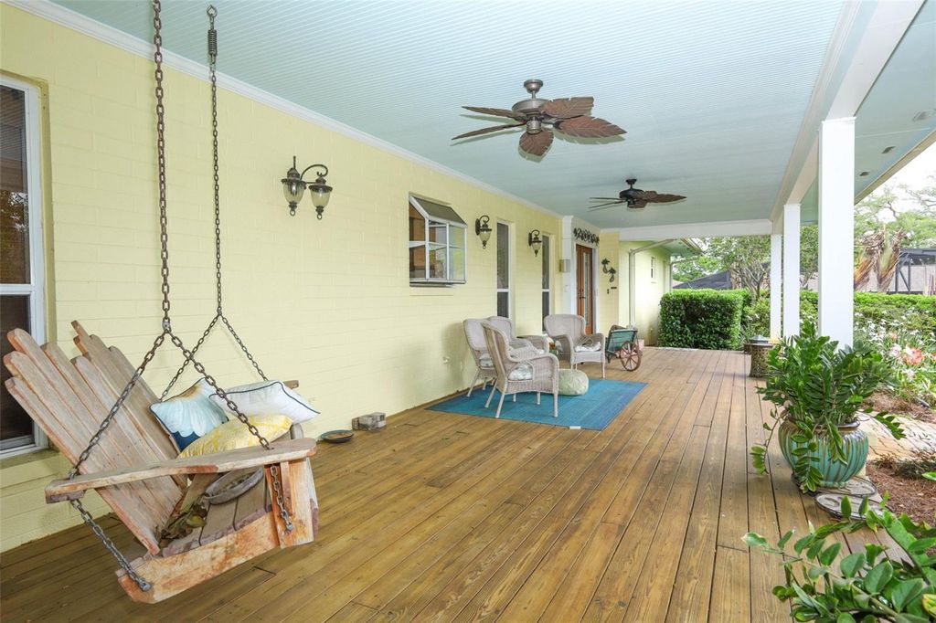 Photo of 102 Pineview Circle, Altamonte Springs, FL 32714 (MLS # O6394715)