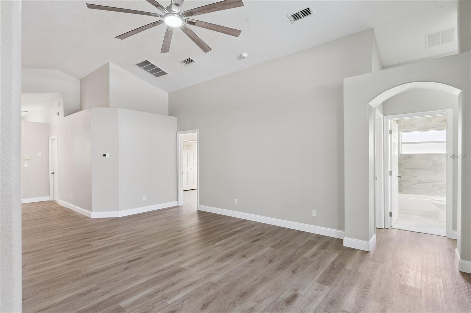 ORANGE TREE PH 6 - Residential