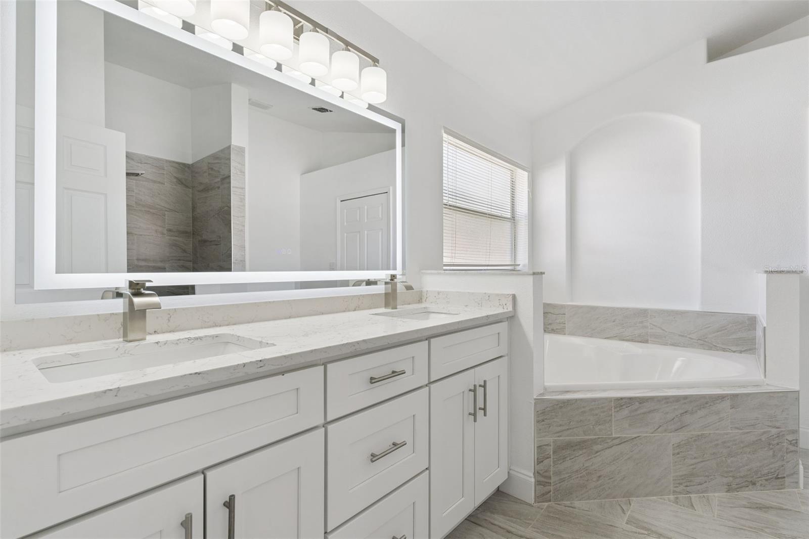 ORANGE TREE PH 6 - Residential