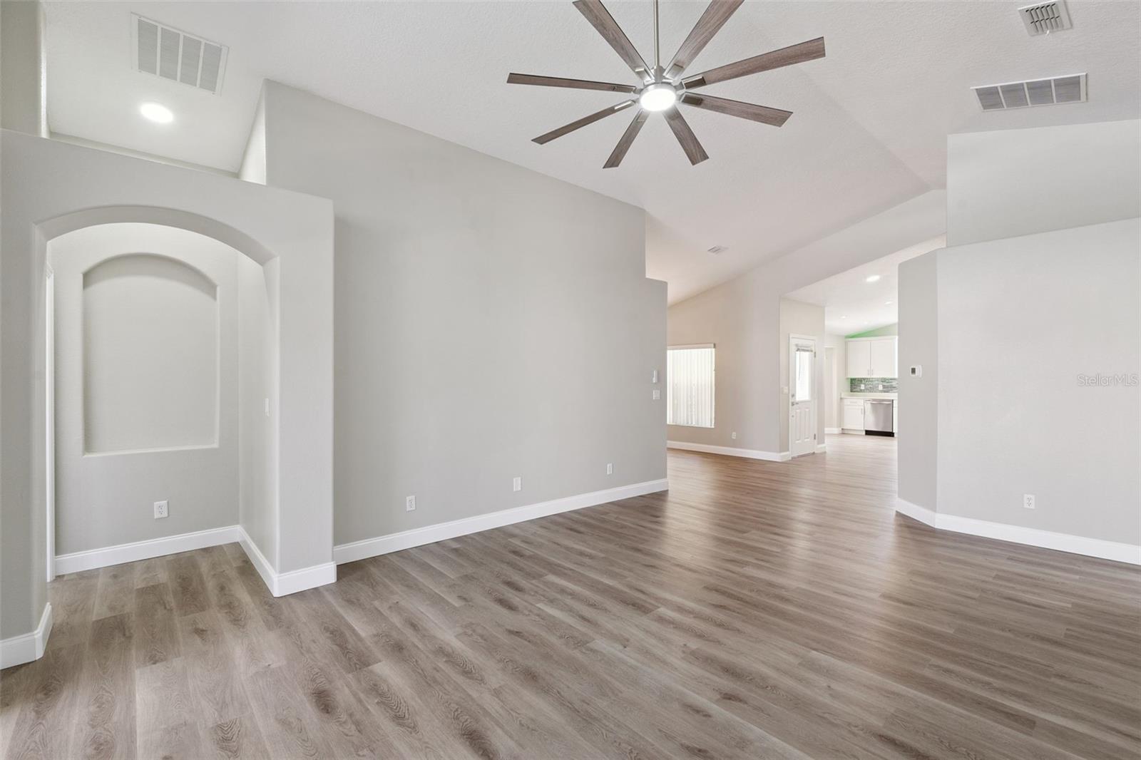 ORANGE TREE PH 6 - Residential