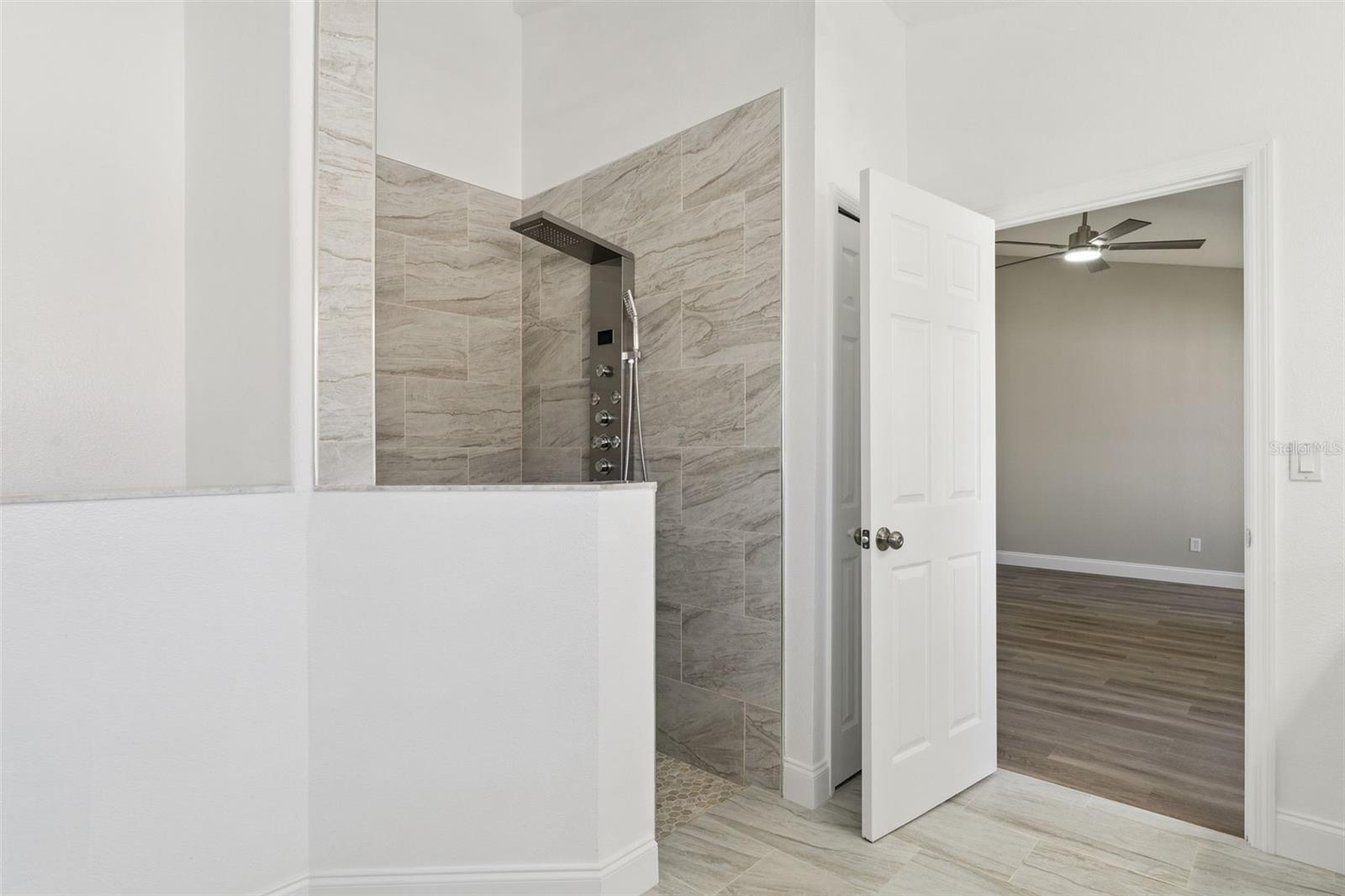 ORANGE TREE PH 6 - Residential