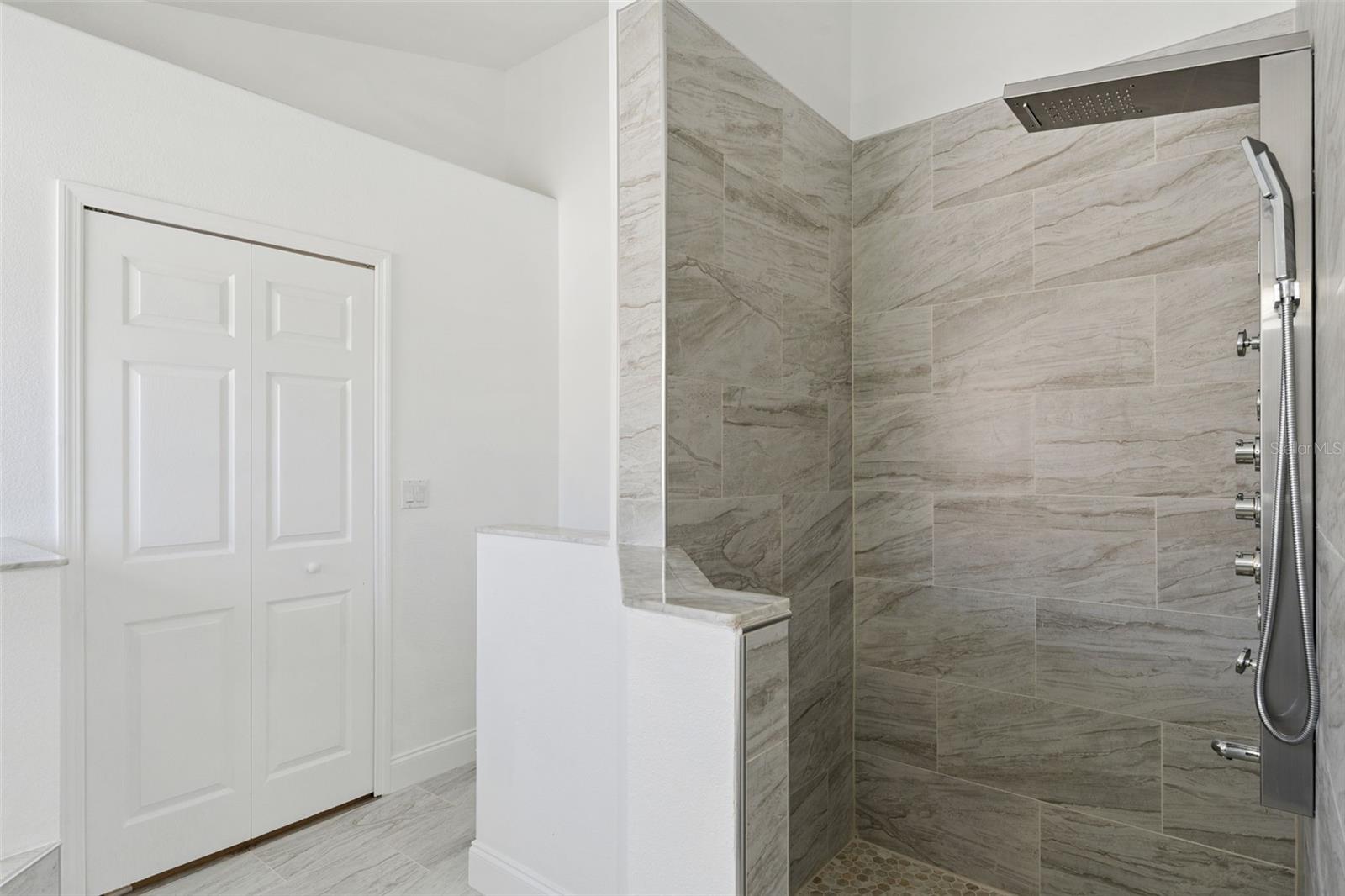 ORANGE TREE PH 6 - Residential