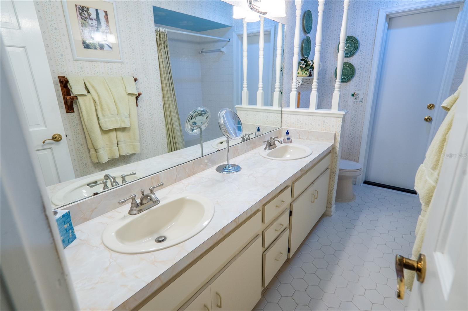 SWEETWATER OAKS SEC 06 - Residential