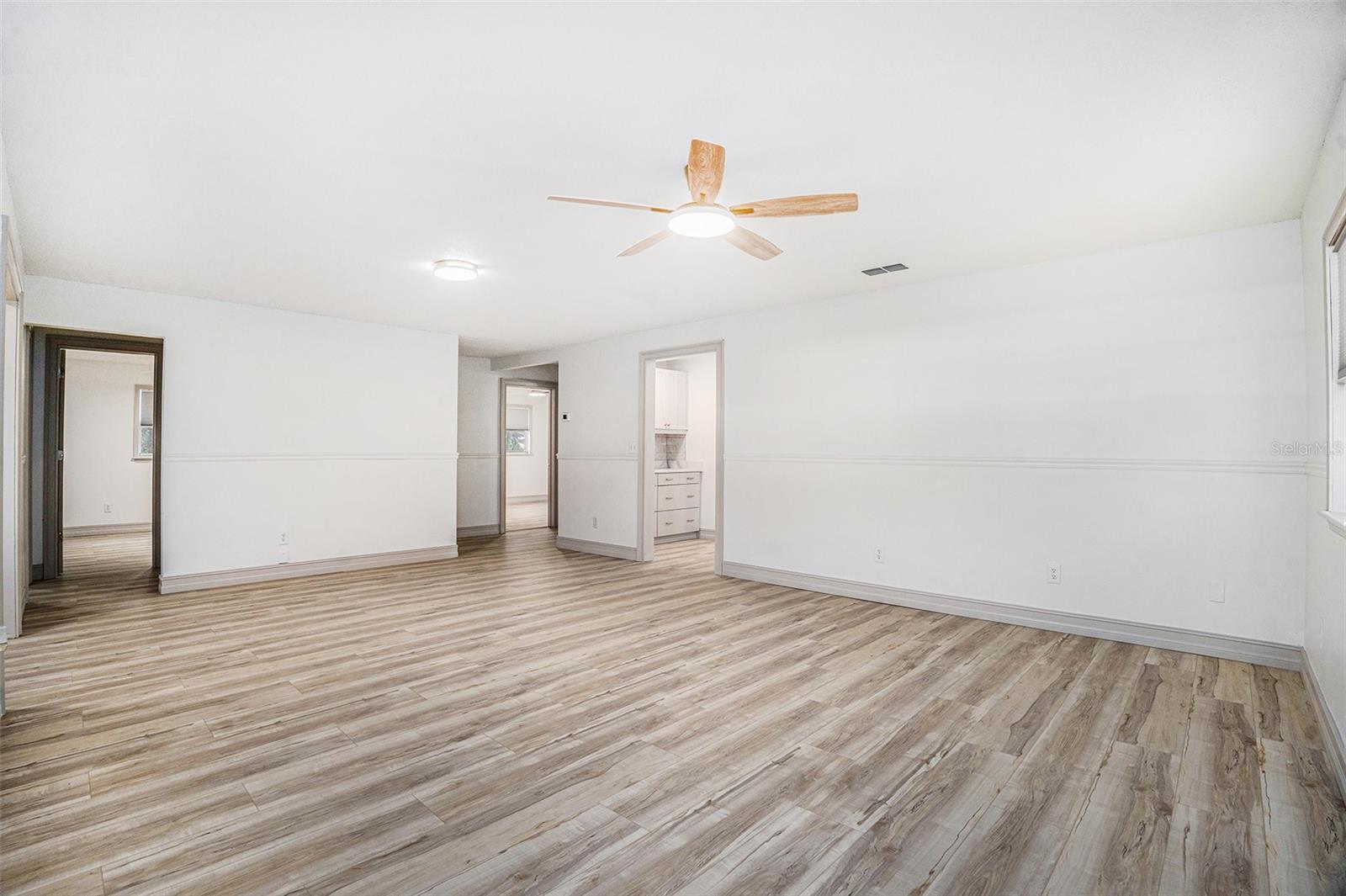 ROSELAND PARK - Residential