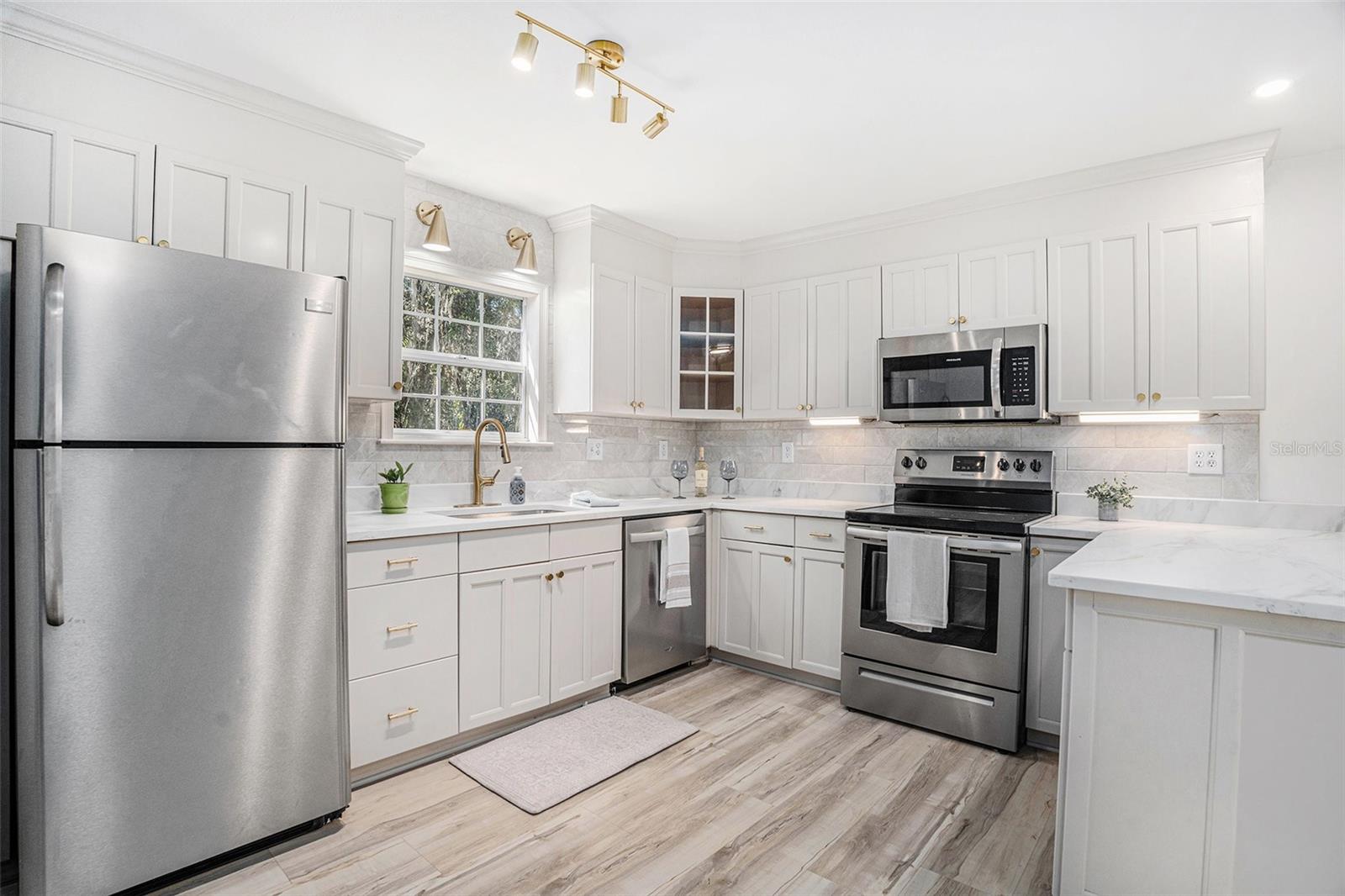 ROSELAND PARK - Residential