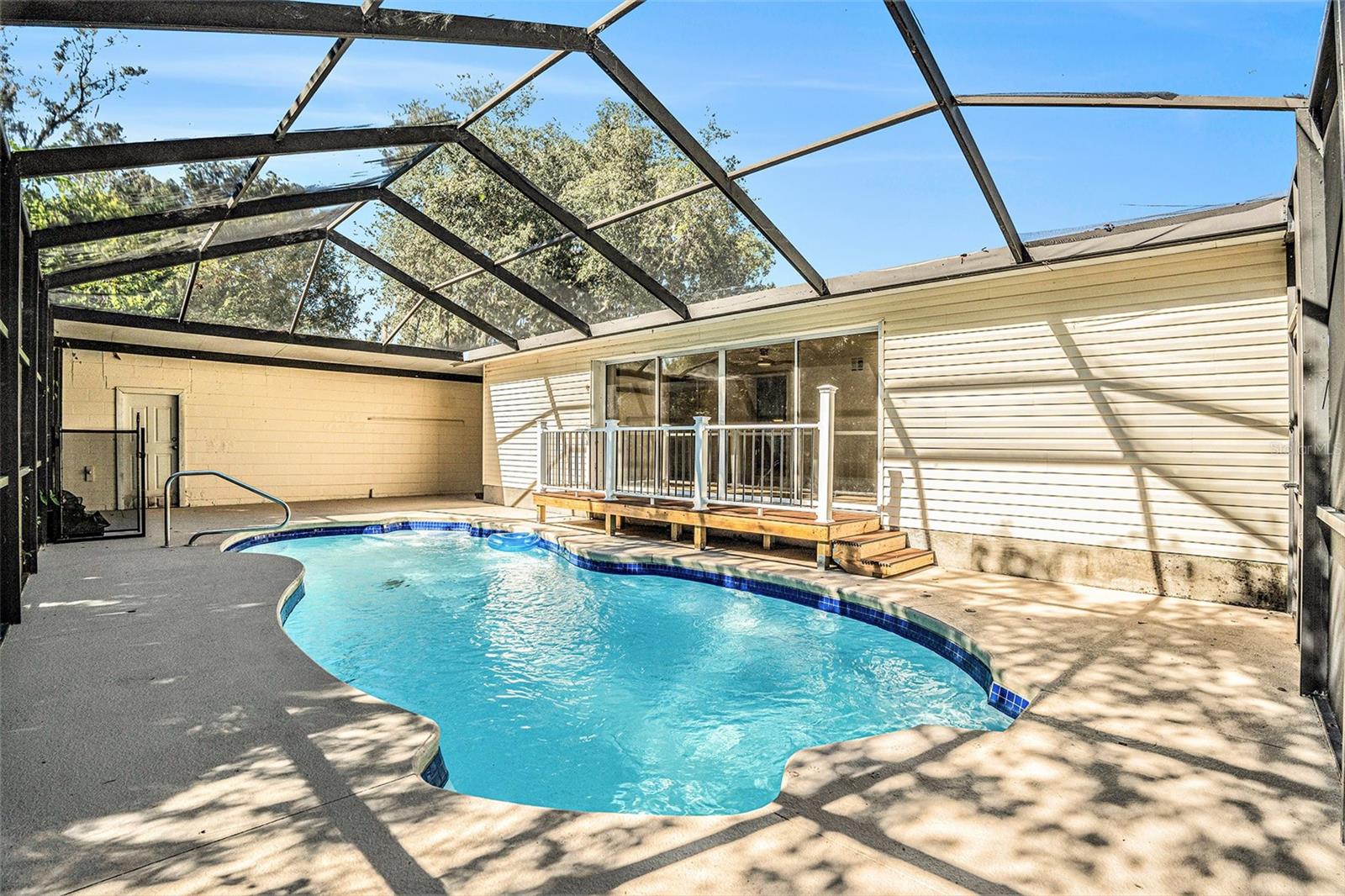 ROSELAND PARK - Residential