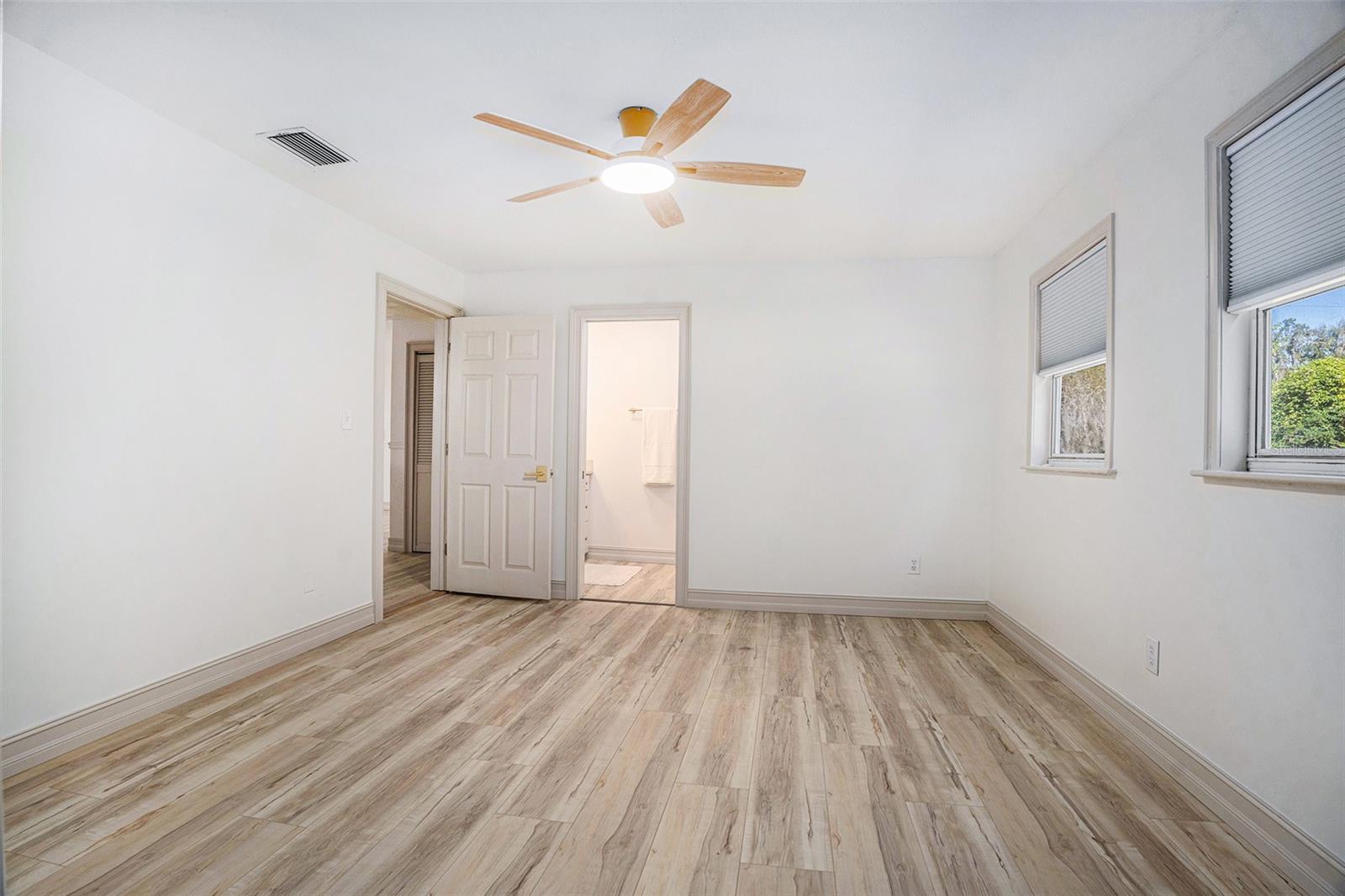 ROSELAND PARK - Residential