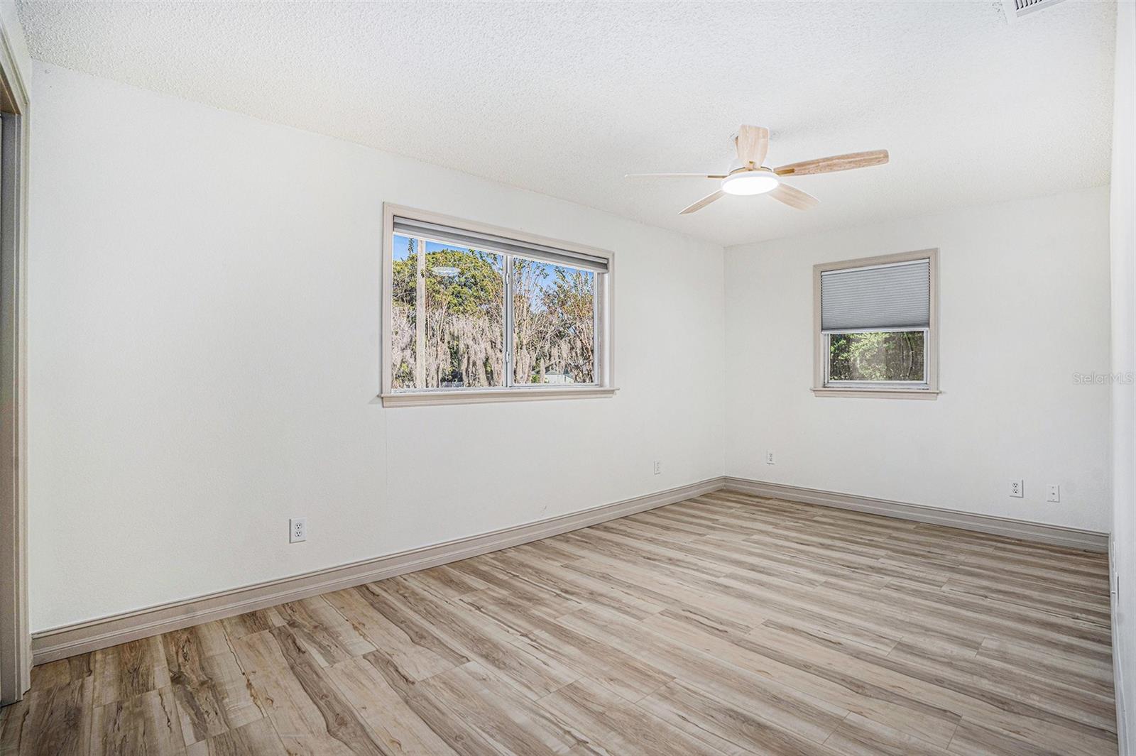 ROSELAND PARK - Residential