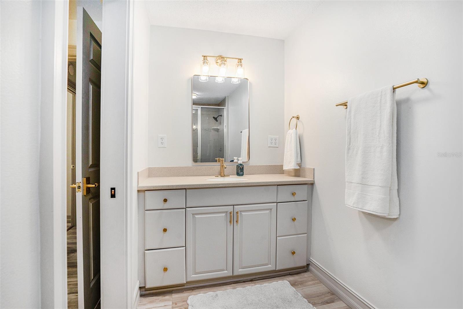 ROSELAND PARK - Residential