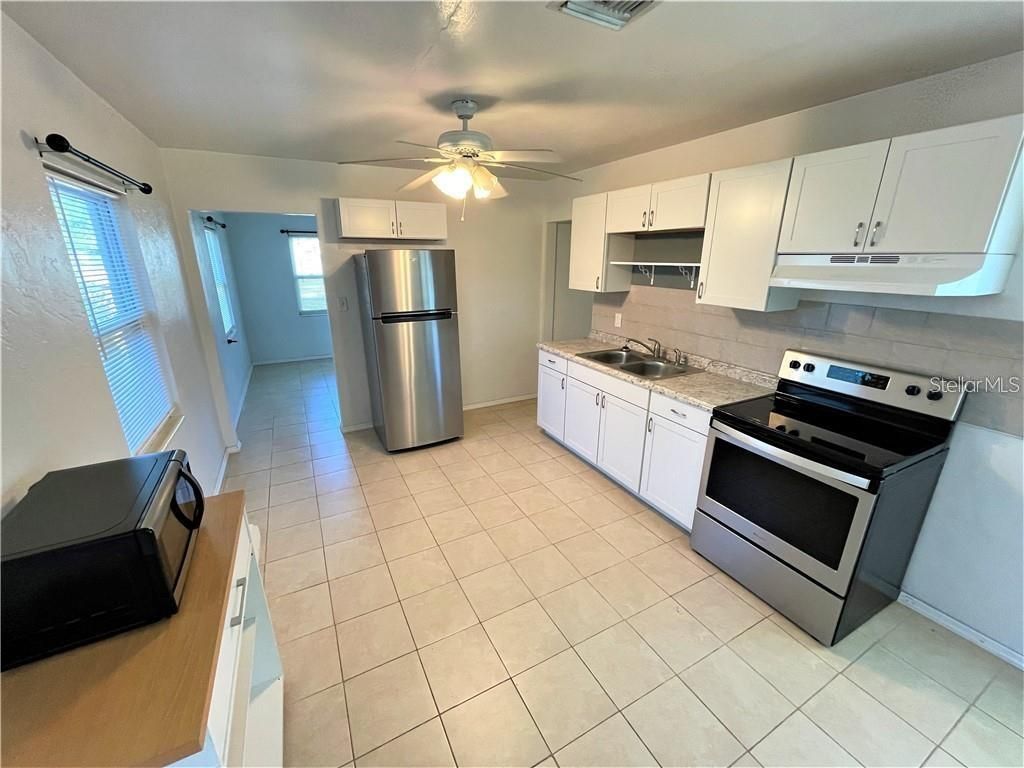 Photo of 2334 38th Avenue N, St Petersburg, FL 33713 (MLS # TB8491584)