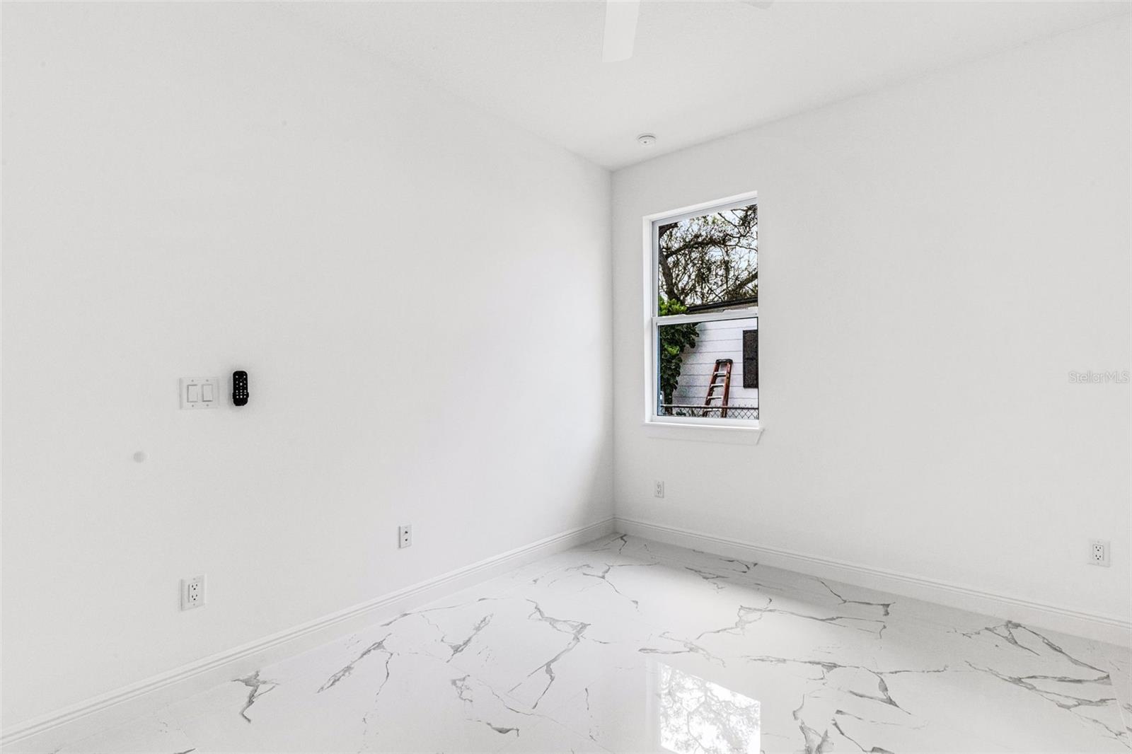 LOWRY LANE SUB - Residential