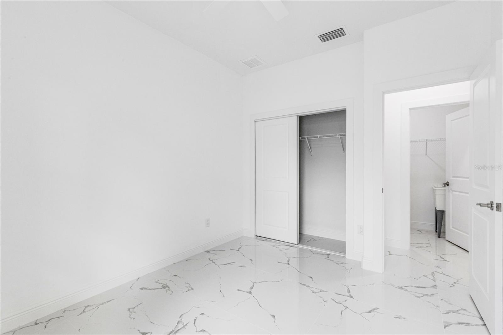 LOWRY LANE SUB - Residential